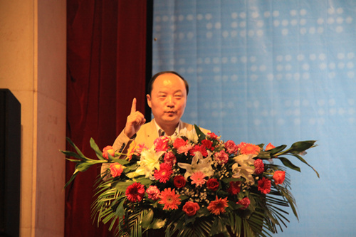 胡敏教授作客華中農(nóng)業(yè)大學(xué)創(chuàng)業(yè)訓(xùn)練營開班典禮